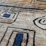 Tapis Mrirt sur mesure réalisé et tissé à la main au Maroc par le studio Miraj home.